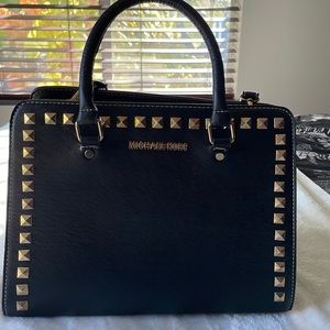 Michael kors purse black
